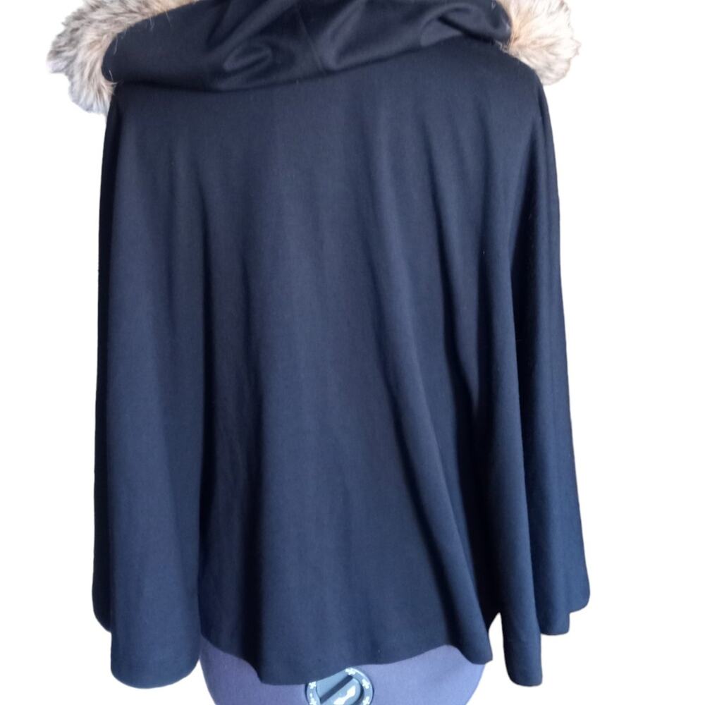FEVER brand woman's black fur lined cape/poncho, Medium - Picture 4 of 7